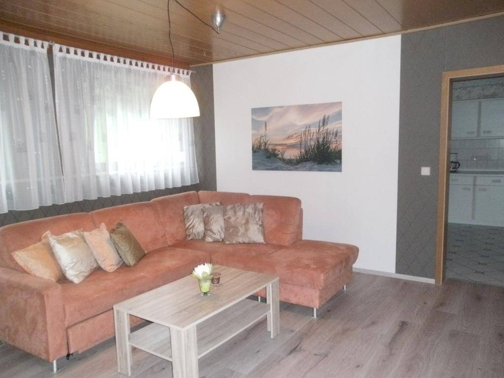Pension Waldfrieden Maring-Noviand Zimmer foto
